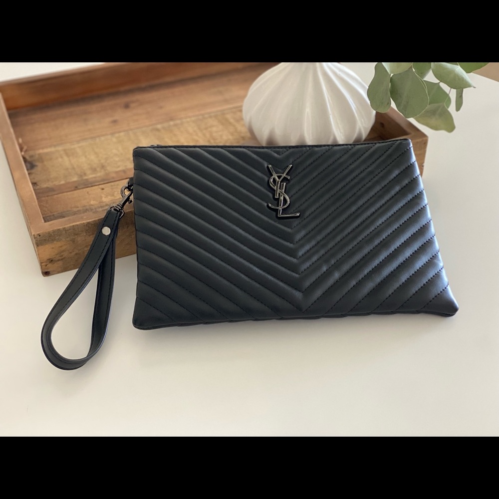 LUXURY HANDBAG POUCH /wallet compartments inside